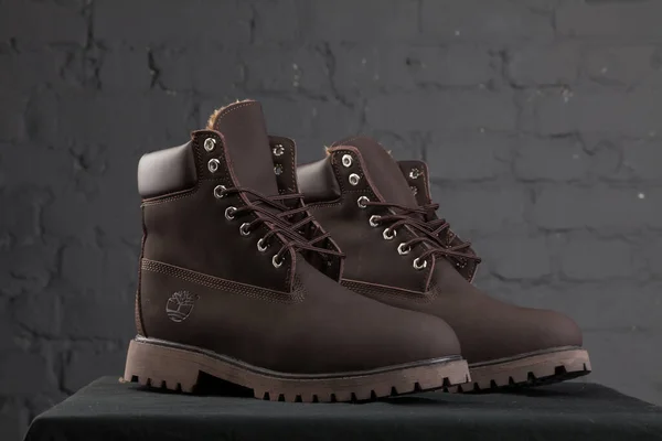 Nya Vackra Färgglada Och Trevliga Timberland Tracking Skor Sneakers Utbildare — Stockfoto