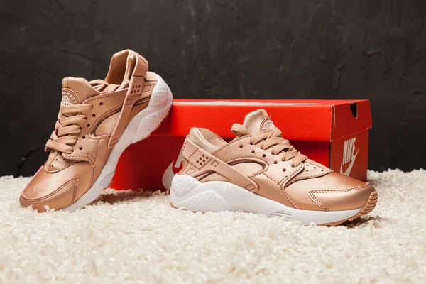 Novo Bonito Colorido Agradável Nike Air Huarache Tênis Corrida Tênis — Fotografia de Stock