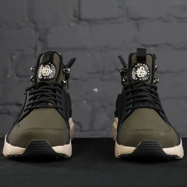 Sepatu Lari Nike Huarache Yang Berwarna Warni Dan Bagus Sepatu — Stok Foto