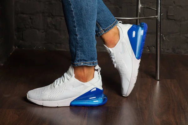 Nya Vackra Färgglada Och Trevliga Nike Air Max Löparskor Sneakers — Stockfoto
