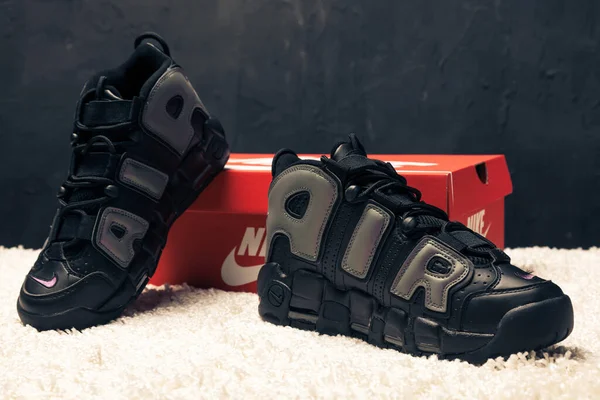 Sepatu Lari Nike Air Max Yang Berwarna Warni Dan Bagus — Stok Foto
