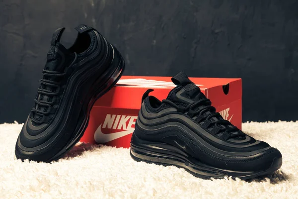 Sepatu Lari Nike Air Max Yang Berwarna Warni Dan Bagus — Stok Foto