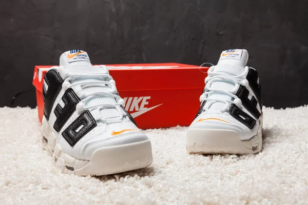 Nya Vackra Färgglada Och Trevliga Nike Air Max Löparskor Sneakers — Stockfoto