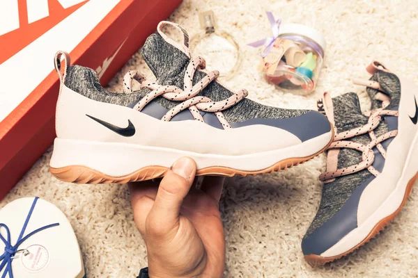 Yeni Renkli Güzel Nike Air Max Koşu Ayakkabıları Spor Ayakkabıları — Stok fotoğraf