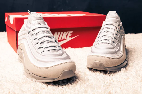 Nya Vackra Färgglada Och Trevliga Nike Air Max Löparskor Sneakers — Stockfoto