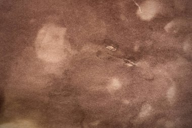 Eski kağıt çarşaf. Toz ve kirli lekelerle dolu boş bir arka plan. Eski ve antika sanat konsepti. Ayrıntılı yakın çekim stüdyo çekimi. Ön manzara. Ayarlanmış