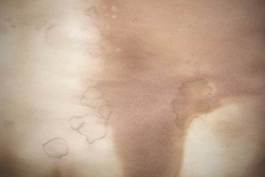 Eski kağıt çarşaf. Toz ve kirli lekelerle dolu boş bir arka plan. Eski ve antika sanat konsepti. Ayrıntılı yakın çekim stüdyo çekimi. Ön manzara. Ayarlanmış