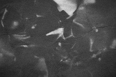 Eski kağıt çarşaf. Toz ve kirli lekelerle dolu boş bir arka plan. Eski ve antika sanat konsepti. Ayrıntılı yakın çekim stüdyo çekimi. Ön manzara. Ayarlanmış