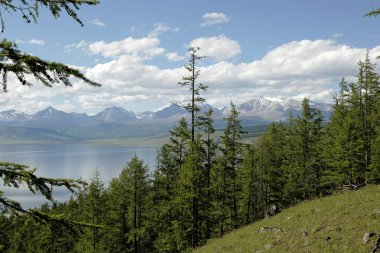  Lake Hovsgol ve mount Munch-Sardyk