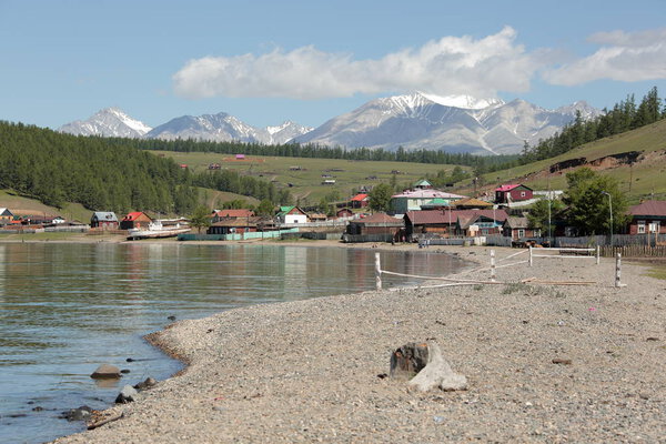 The village of Turt on the shores of lake Hovsgol