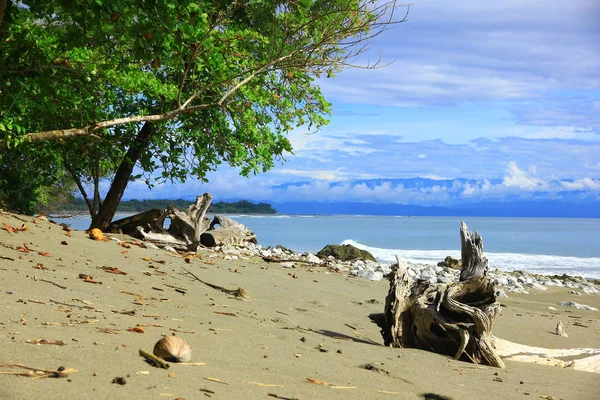 Pacifische kust, maagdelijke strand over Osa Peninsula, Costa Rica, Midden-Amerika — Stockfoto