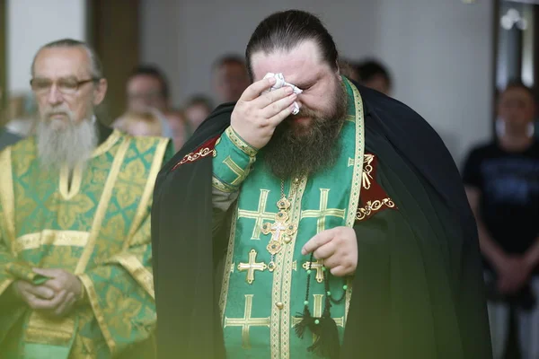 벨라루스 니콜라스 수도원 종교적 2016 피곤된 신부입니다 — 스톡 사진