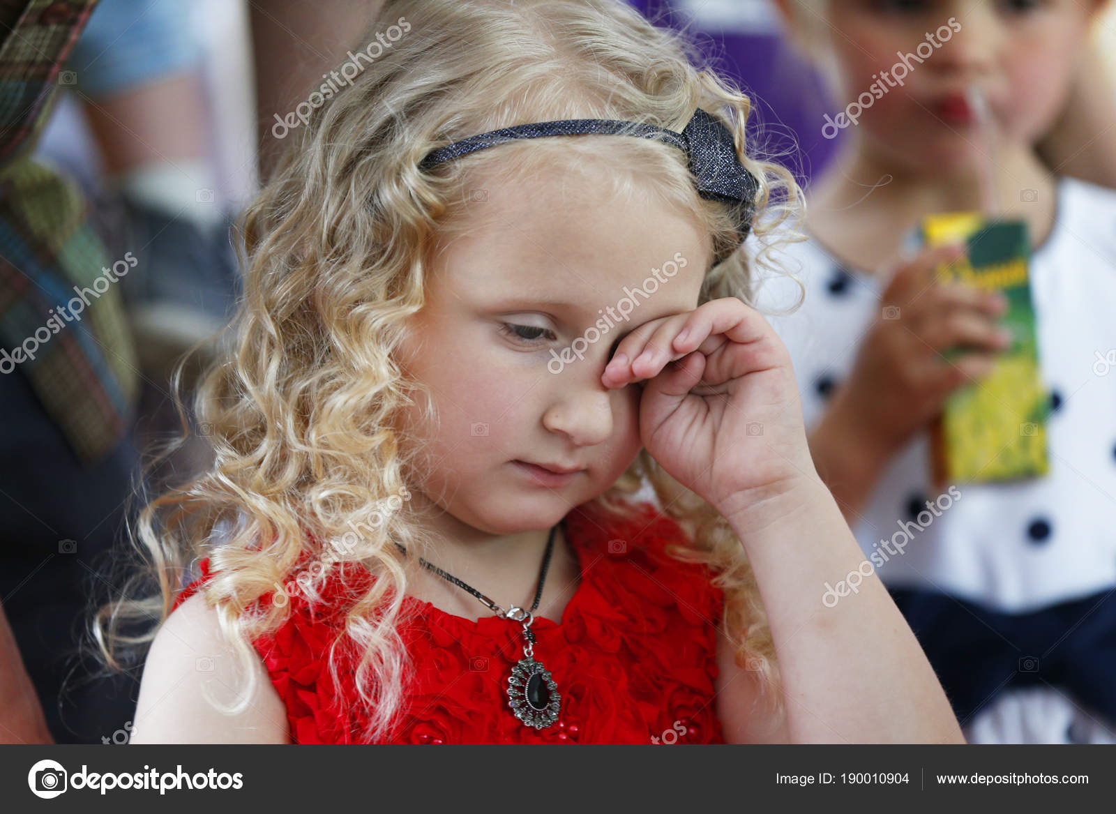 Belarus City Gomel Graduation Kindergarten 2016 Little Girl Crying