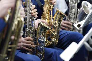 .Orkestra Saxophones.Play.