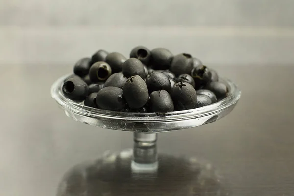 Black Olives Glass Bowl — Stock Photo, Image