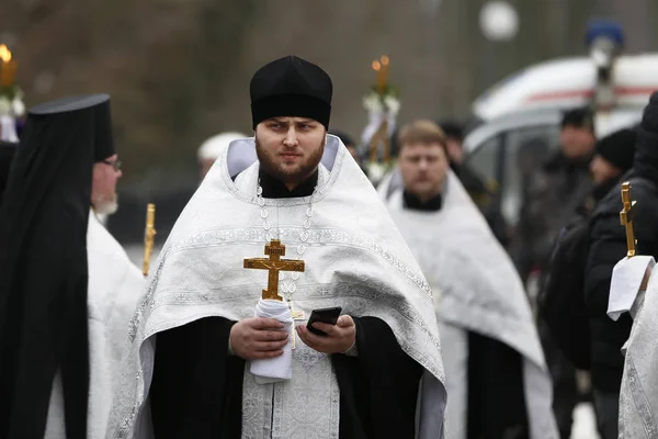 벨로루시의 2017 예수의 세례의 잔치입니다 십자가와 — 스톡 사진