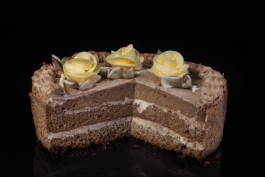 Kek koyu arka plan üzerine