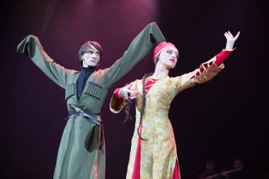Beyaz Rusya, Gomel, 27 Şubat 2018. Konser salonu. Konuşma ulusal Gürcü bale Sukhishvili.Georgian erkek ve kadın dansçılar gerçekleştirmek ulusal dans