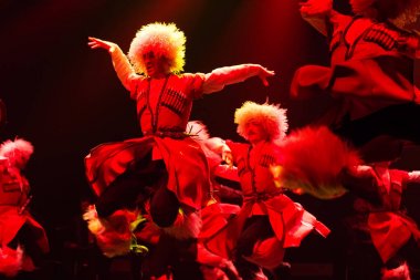 Beyaz Rusya, Gomel, 27 Şubat 2018. Konser Salonu. Konuşma ulusal Gürcü bale Sukhishvili.Georgian dansçıların dans performans