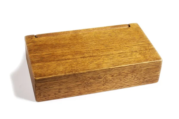 Geschlossene Holzkiste Auf Weißem Hintergrund Geschenkbox — Stockfoto