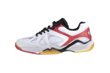 Beyaz arka planda kırmızı çizgili beyaz spor ayakkabılar. Spor ayakkabılar..