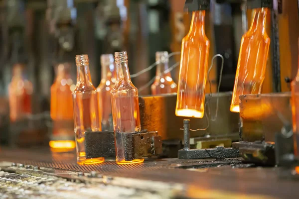 Trabajos Vidrio Industria Del Vidrio Proceso Fabricación Botellas Vidrio — Foto de Stock