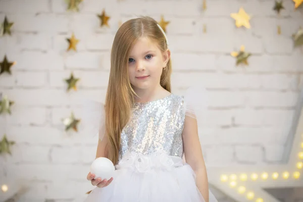 Beautiful Child Christmas Ball Little Model Girl White Dress Beautiful — ストック写真