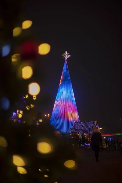 Vánoční Město Novoroční Osvětlení Ulici Městský Vánoční Stromek Světle — Stock fotografie