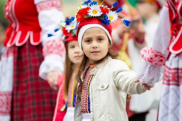 Vitryssland Staden Gomel Maj 2019 Semester Segerdag Slavisk Flicka Nationaldräkt — Stockfoto