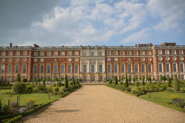 Hampton court Sarayı