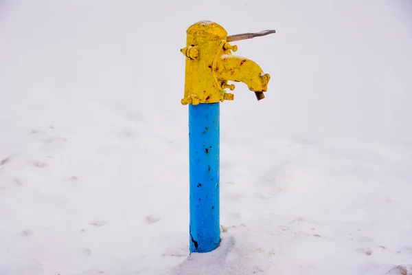 Yellow Blue Standpipe Winter Russia Ulyanovsk — Stock Photo, Image