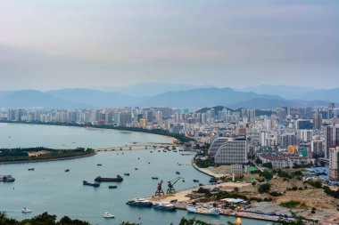 Sanya şehrinin L 'den güzel panoramik manzarası.