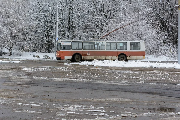 Ульяновськ Росія Грудня 2019 Старий Тролейбус Зіу Зупинці Громадського Транспорту — стокове фото