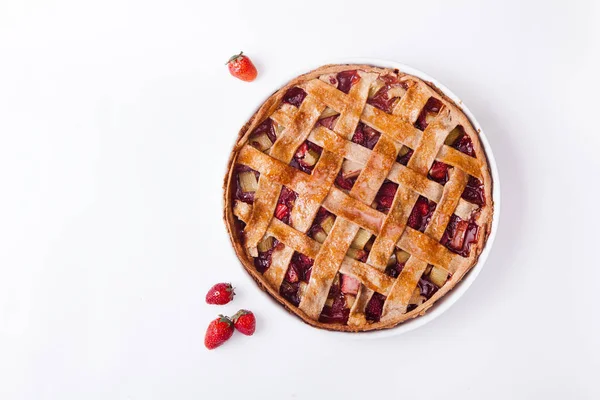 Tarte à la rhubarbe aux fraises — Photo