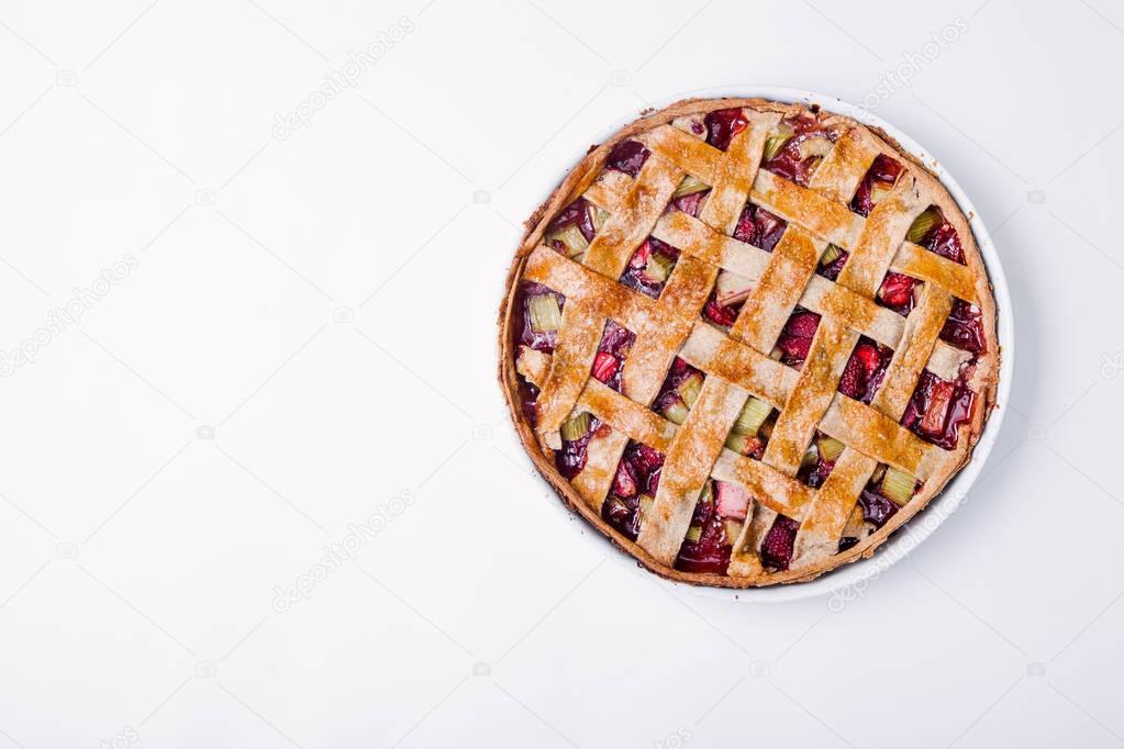 rhubarb pie with strawberries