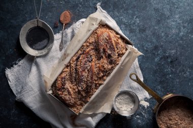 Çikolatalı babka pişirme kapları ile
