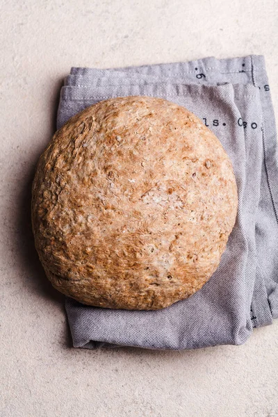 Domowe całego ziarna chleba — Zdjęcie stockowe