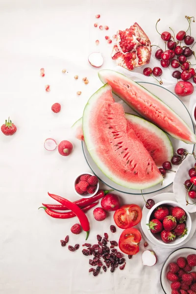 Červené ovoce a zelenina — Stock fotografie