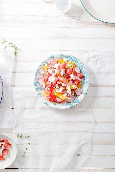 Ensalada de sandía en la mesa — Foto de Stock