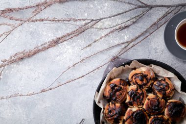 Krem çikolata ile Cinnabon buns