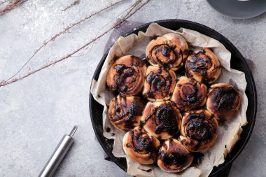 Krem çikolata ile Cinnabon buns