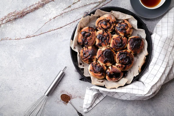 Krem çikolata ile Cinnabon buns