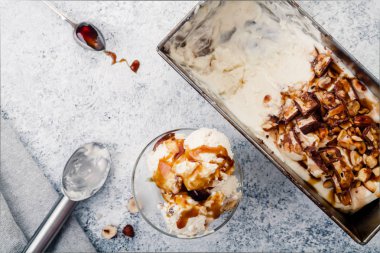 Snickers dondurma cam kase 