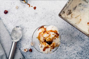 Snickers dondurma cam kase 