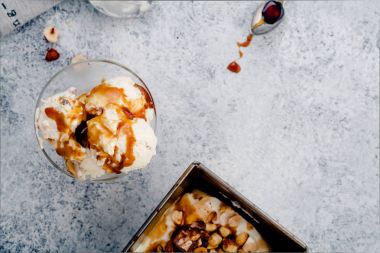 Snickers dondurma cam kase 