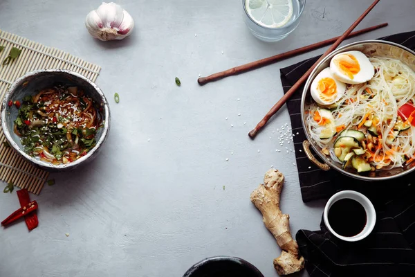 Rice noodles with zucchini and egg — Stock Photo, Image