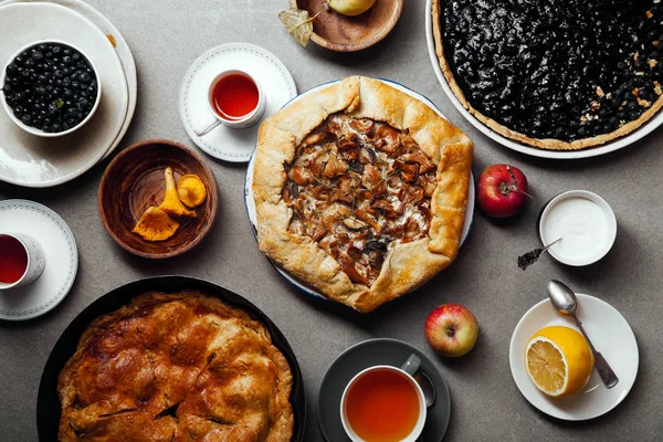 Vielfalt an Herbstkuchen — Stockfoto