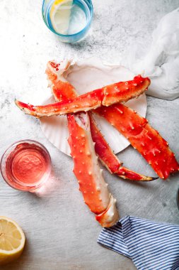 Yengeç falanks aioli sos ile