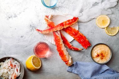 Yengeç falanks aioli sos ile