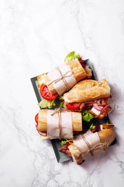 Bahn-mi baget sandviç tarz